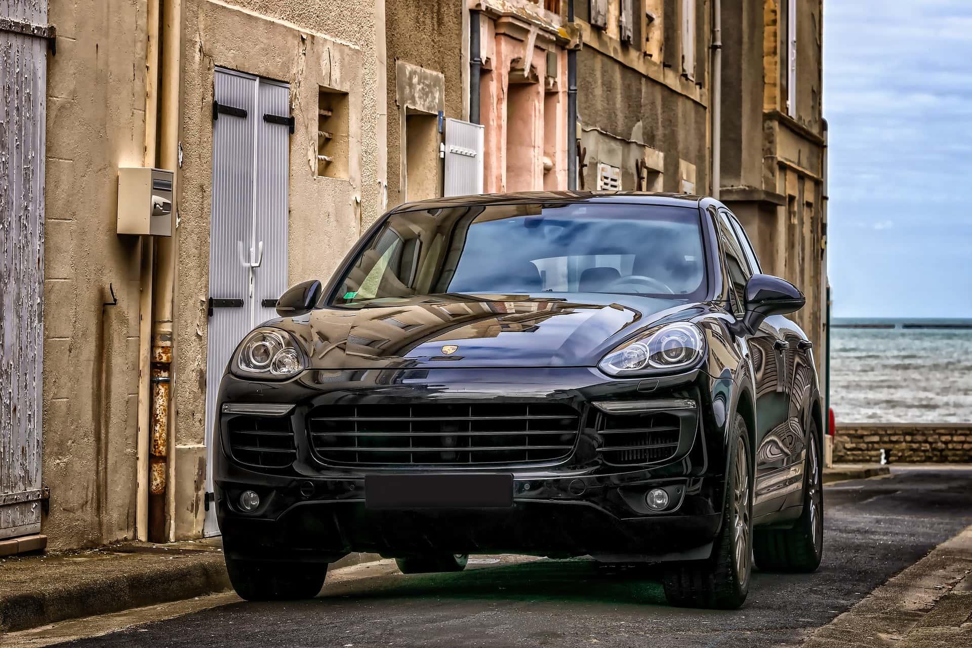 porsche-3282479_1920-min